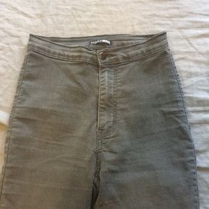 Fashion Nova Gray Jeans Size 7